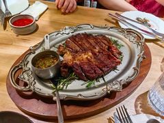 -LESCEDARS Brasserie Bistro香柏树