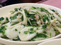 荠菜冬笋肉丝炒年糕-蘭心餐厅(进贤路店)