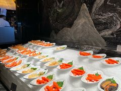 -雍容荟帝王蟹活龙虾展台自助(IFS黑金店)