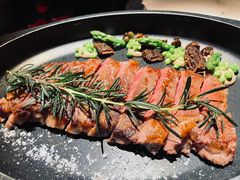 牛肋排-wann lounge 低温慢煮牛排·清吧
