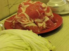 -洞庭洲·防空洞火锅·烧烤·铜锅涮肉(新百广场店)