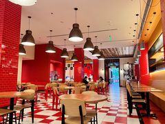 -城市大道红炉披萨烘焙坊