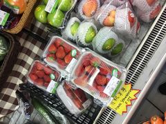 -绿叶子超市(公园大道店)
