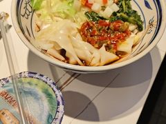 -阿瓦山寨·湘菜现炒·剁椒鱼头王(咸阳总店)