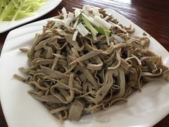 -溢心园香河肉饼总店