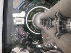-东方明珠259米全透明悬空观光廊
