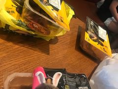 -周黑鸭(合肥滨湖区庐州大道悦方购物中心店)