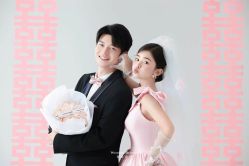 -喜爱高定婚纱摄影