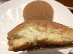 酥皮牛奶包-金玉满堂潮州酒楼(无限极荟购物广场店)