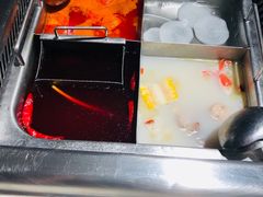 -海底捞火锅鲜切牛肉主题店(长寿路店)