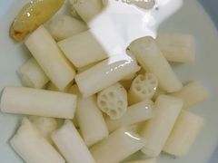 -莲餐厅·湖北菜·潜江小龙虾店(愚园路店)