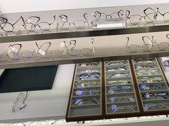 -视野联行眼镜·蔡司·尼康战略合作店(城西银泰店)