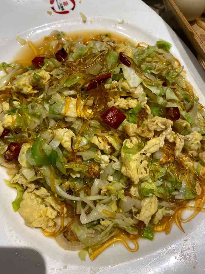 李三元渔村-"[服务铃]很大面积,包房很多,装修花了些.