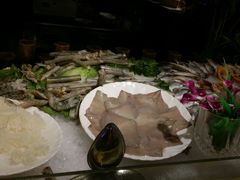 -海吃海喝海鲜烤肉餐厅