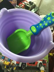 -逝水玩具折扣店
