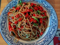 -辣叨叨·江西小炒锅气米粉(南京西路店)