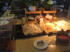 -大中华希尔顿酒店-念自助餐·嗨啤·小龙虾