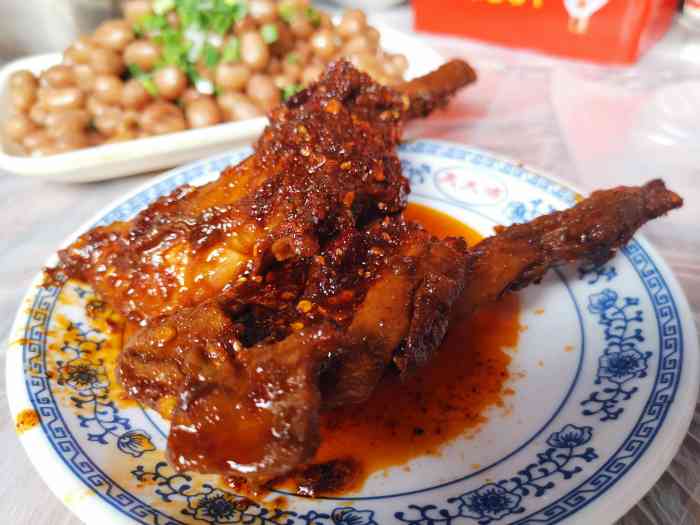 食神又名厕所兔-"两年前来过一次生意超好都没得位置所以打.