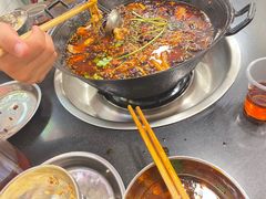 -鸿顺老铁锅美蛙鱼府(解放碑店)