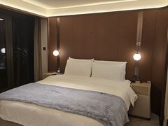 -深圳罗湖口岸国贸桔子水晶酒店