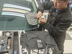 -鲨鱼皮汽车凹陷玻璃修复(静安店)