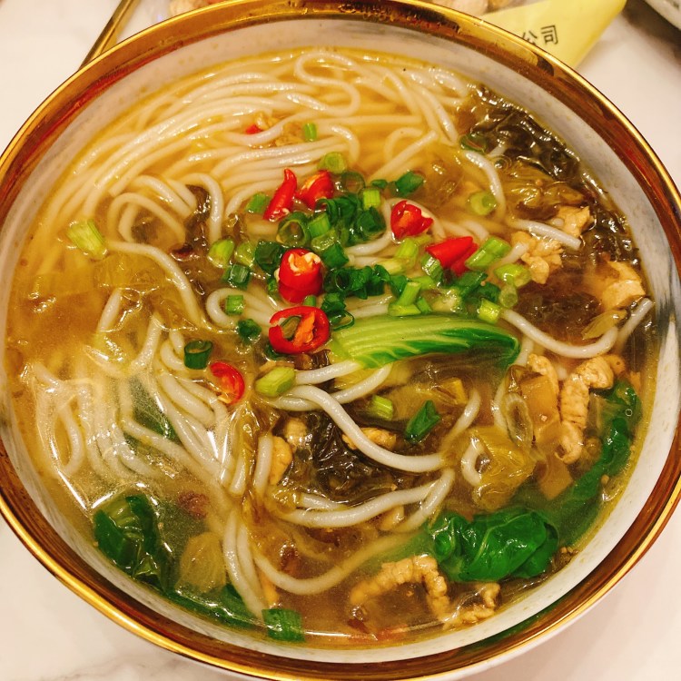 一人食 香菇炖鸡面 酸菜肉丝米线