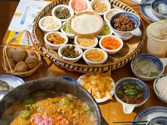 -包整·丝娃娃(一览甲秀楼风景店)