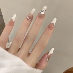 -悦指间美甲美睫