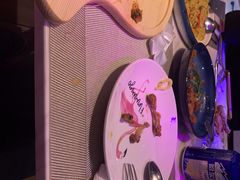 -樱花里音乐餐吧·牛扒椰子鸡(东圃店)