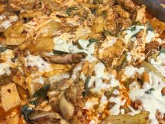 -亲昵春川鸡排(韩国美食街店)