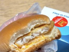 -麦当劳(番禺陈头岗越秀星瀚分店)