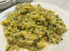 银鱼炒鸡蛋-宾朋海鲜特色美食餐厅·纯手工鲅鱼水饺(兴海路店)