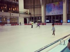 -冰纷万象滑冰场(深圳万象城店)