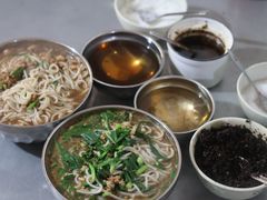-正宗杨记普洱酸醋米线(总店)