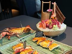 -雍容荟帝王蟹活龙虾展台自助(IFS黑金店)
