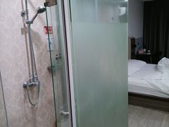 -怡莱酒店(无锡火车站南广场店)