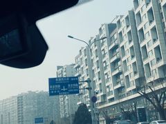 -新荟城购物中心-停车场