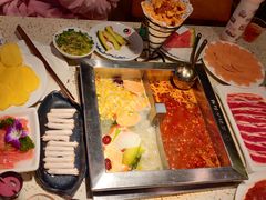 -二荆条·蜀鲜汇城市森林火锅