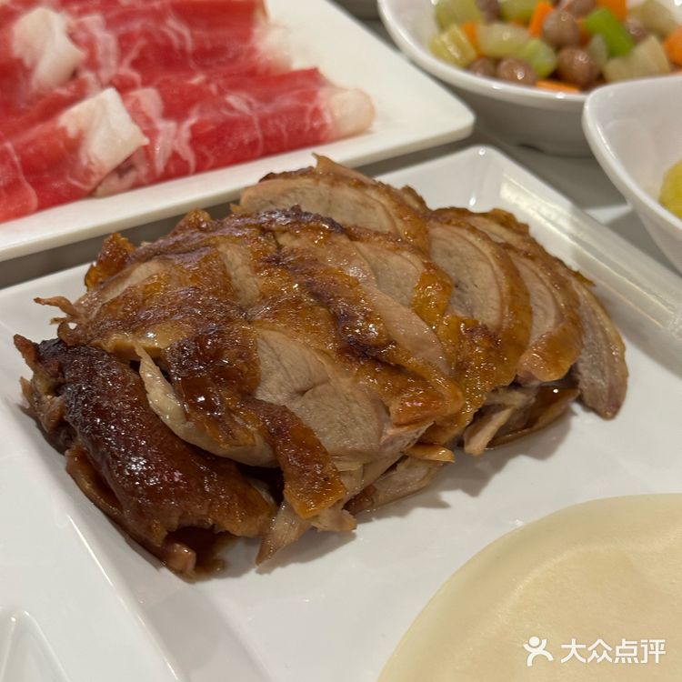 成年人不做选择！铜锅涮肉➕北京烤鸭一桌儿端！