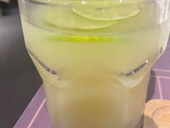 -物质生活书·酒吧