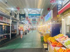 -西归浦每天偶来市场