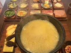 -银米·云南传统过桥米线(双廊黑金冠店)