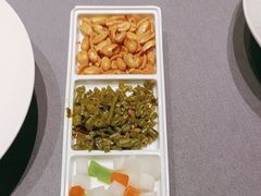 -荷塘秋月·本帮江浙菜(国权路店)