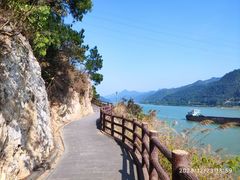 -羚羊峡古栈道森林公园