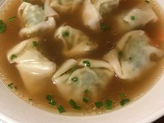 野荠菜鲜肉馄饨-南小馆(迪士尼小镇店)