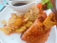 招牌脆皮烤猪肘-凯德瑞花园餐厅(大唐芙蓉园店)
