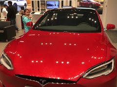 -TESLA 特斯拉(上海太古汇体验店)