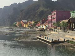 -百里峡七彩艺术小镇