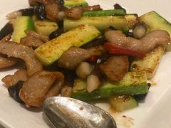 翠玉瓜野菌炒爽肉-利苑酒家(合景国际金融广场店)