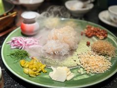 -得意咚瓜·顺德鱼生·冬瓜火锅(深圳首店)